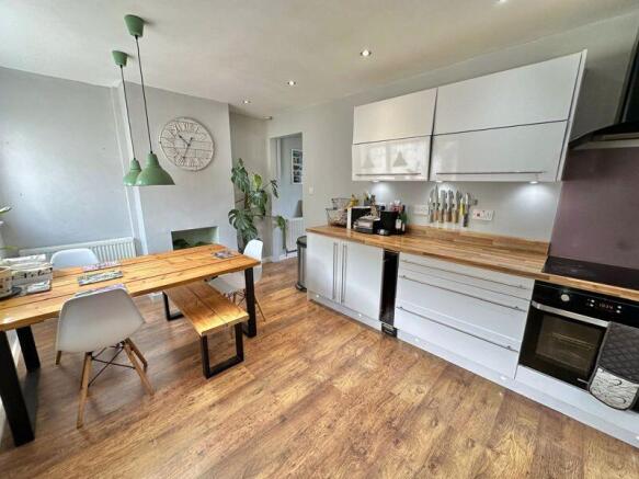 Open plan kitchen diner