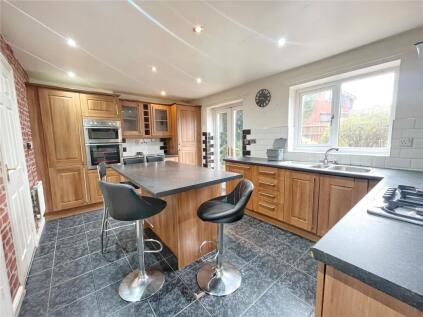 Brookbank Close, Alkrington, Middleton, Manchester, M24