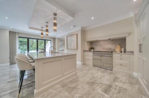 Hall Drive, Alkrington, Middleton, Manchester, M24