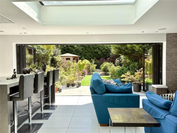 Lounge/Kitchen