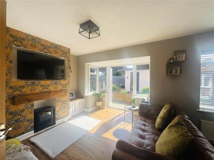 London Street, New Whittington, Chesterfield, Derbyshire, S43