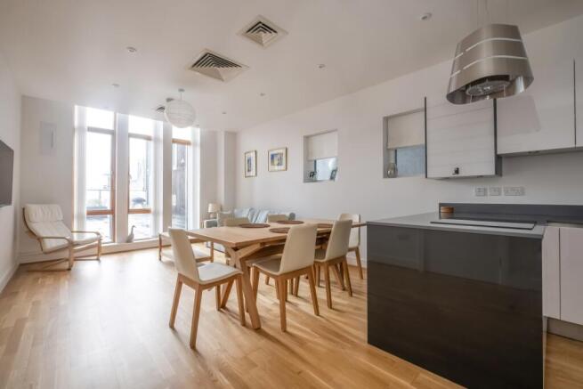 118B-Putney-Bridg...
