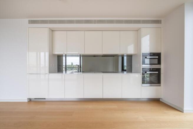 Apartment-201-9-E...