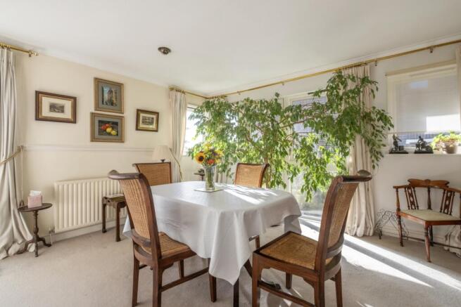 Flat-16-Hawthorn-...