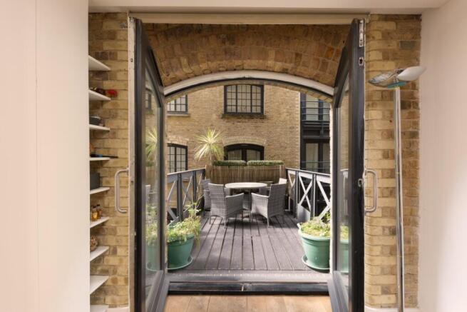 Butlers Wharf Bui...