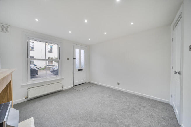 1372950-7-6900e76...