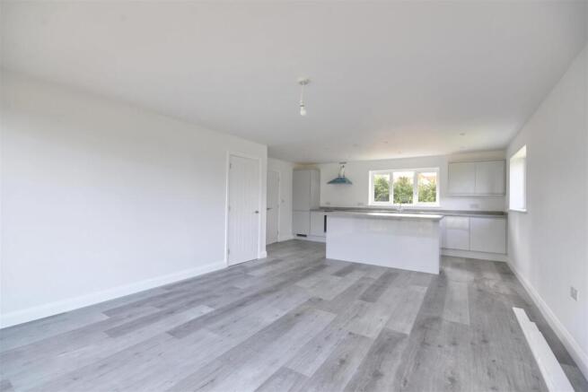 Kitchen / dining / living room