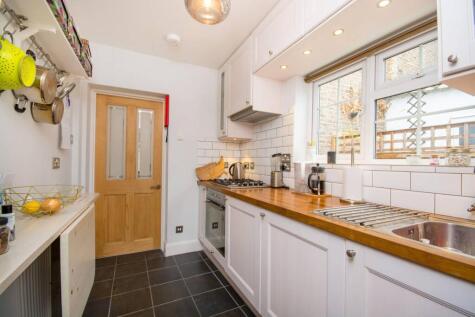 Hawks Road, Kingston, Kingston upon Thames, KT1