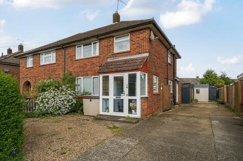 Camberley - 3 bedroom semi-detached house for sale