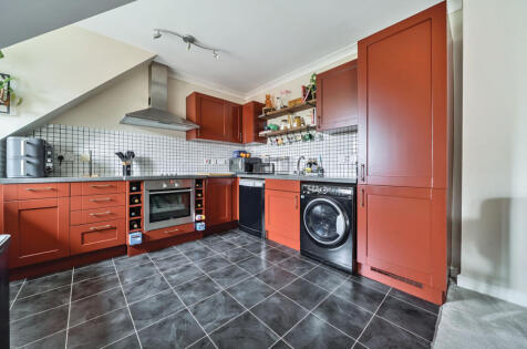 London Road, Camberley, Surrey, GU15