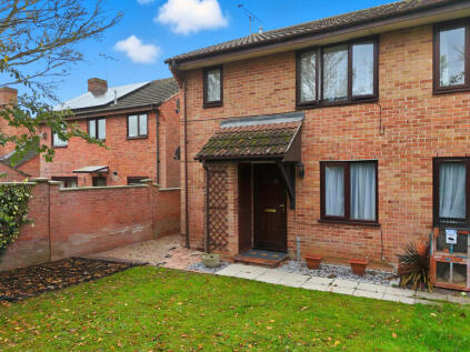 Jenner Mead, Chelmer Village