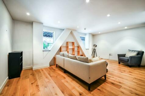 Bermondsey Square - 2 bedroom flat for sale