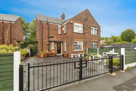 Holland Grove, Ashton-under-Lyne, Greater Manchester, OL6