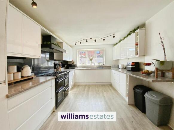 fitted kitchen