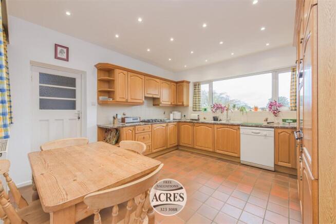 Waters (5) (Large).jpg