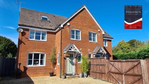 Dines Close, Hurstbourne Tarrant SP11