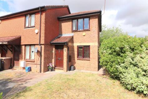 Elveden Close, Luton, Bedfordshire, LU2 7FF