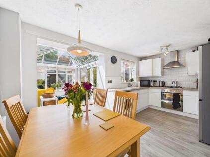 Oakshaw Close, Crumpsall, Manchester, M9