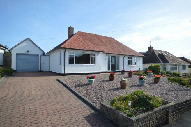 2 bedroom bungalow for sale in Border Road, Heswall, CH60