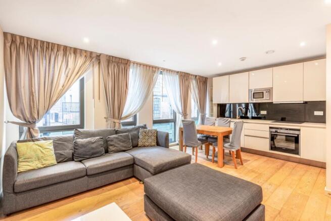 Kitchen/ Living Room