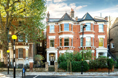 St. Quintin Avenue, London, W10