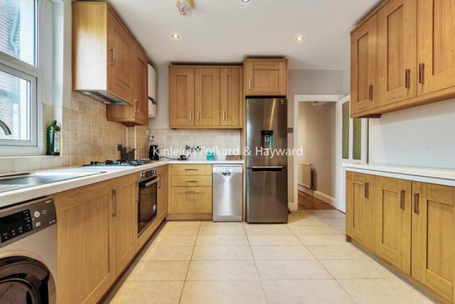 d572e049-e1e8-4122-9