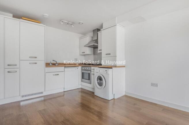 4d2ad556-9aaf-4fbe-a