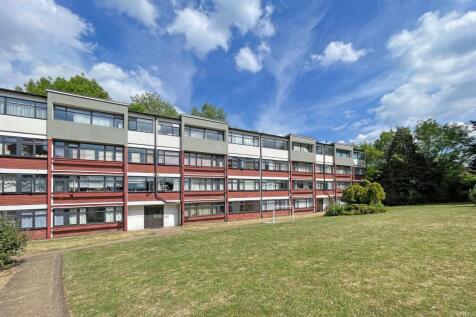 Kingston Road, Epsom, KT17