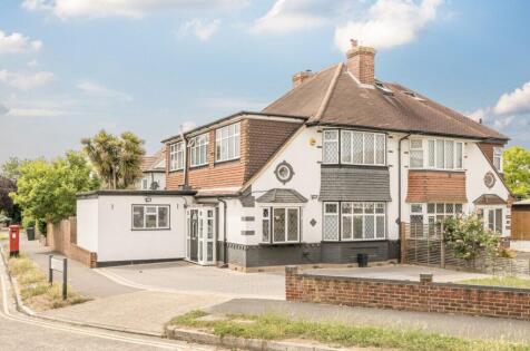 Seaforth Gardens, Stoneleigh, KT19 0LP