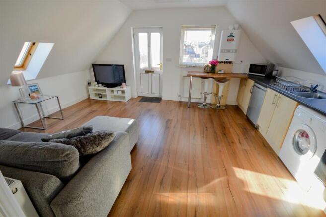 Open Plan Kitchen/Living Area
