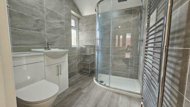 REAPPOINTED SHOWER ROOM