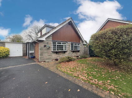 Pine Walk, Pedmore, West Midlands, DY9 7JN