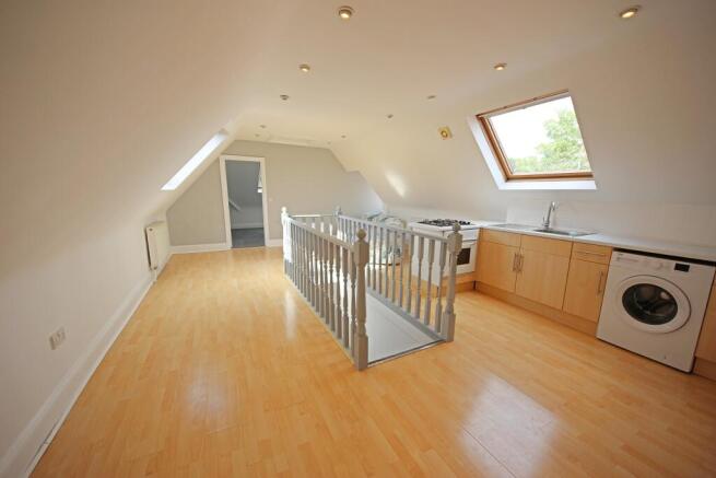 Lounge/Kitchen area