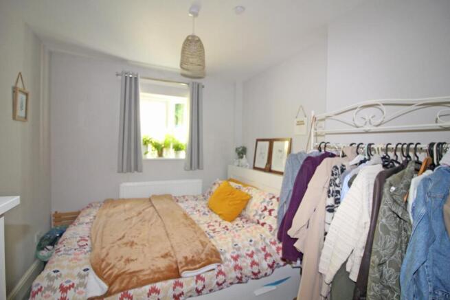 Bed 1.jpg