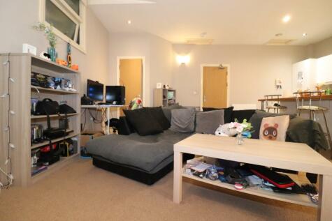 Adamsdown - 3 bedroom flat