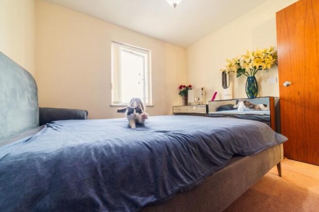 Lrg_Call 02920 454555 to secure your viewing_8 (3)