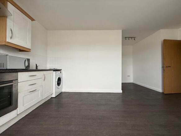 Call 02920 668585 to secure your viewing _3