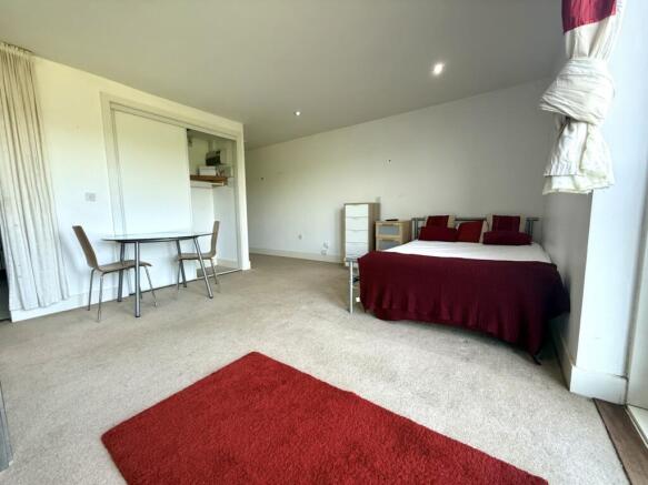Lounge 2