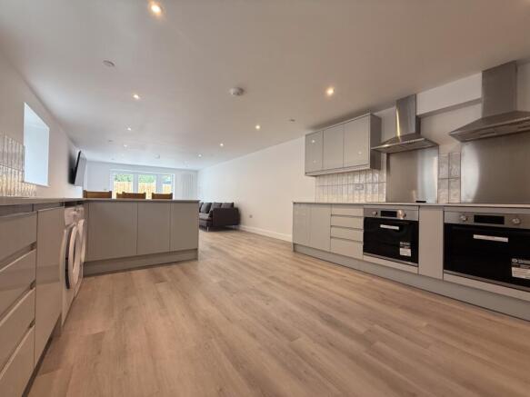 another student property from Award-winning CPS HO