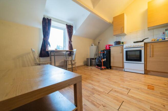 Call 02920 668585 to secure your viewing _4