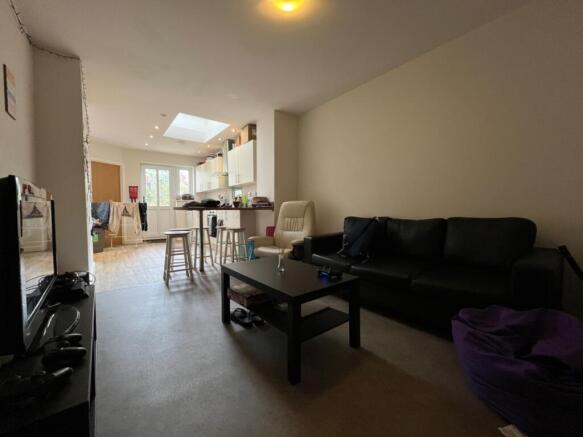 Lrg_d51af5be-bdd1-467b-a708-8c74fcc7e605