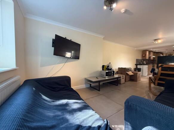 Call 02920 668585 to secure your viewing _21