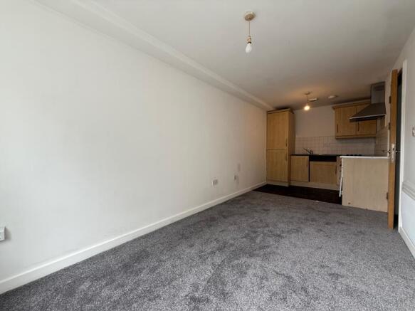 Call 02920 668585 to secure your viewing _4