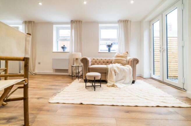 Lrg_Award-winning Media team on EVERY Listing_4