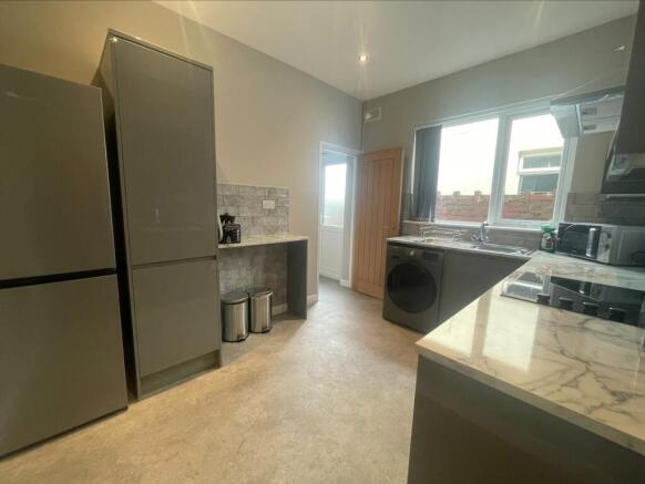 processed-EED15627-E0BF-4D61-82D9-658CE387B36D-73C