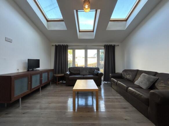 Lrg_thumbnail_IMG_5984