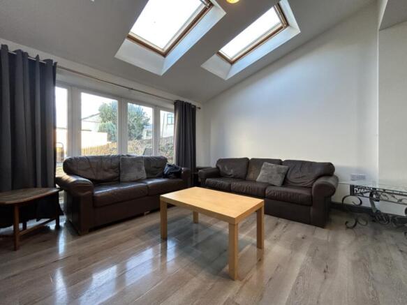 Lrg_thumbnail_IMG_5985