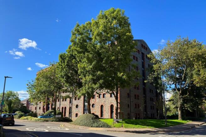 Call 02920 454555 to secure your viewing_18