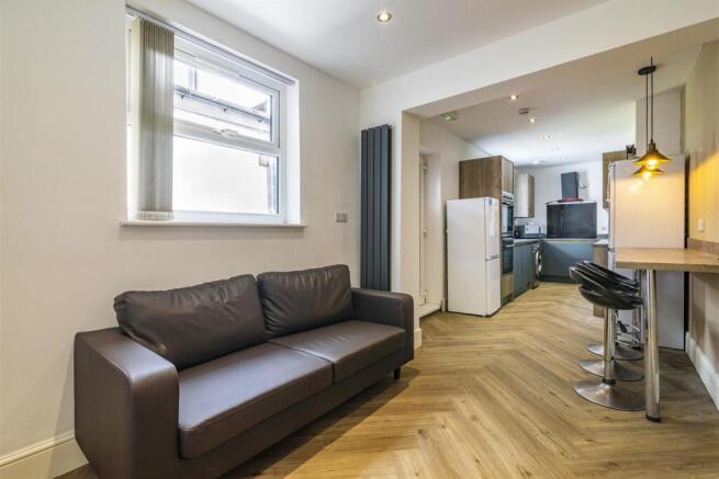 Kitchen / Living