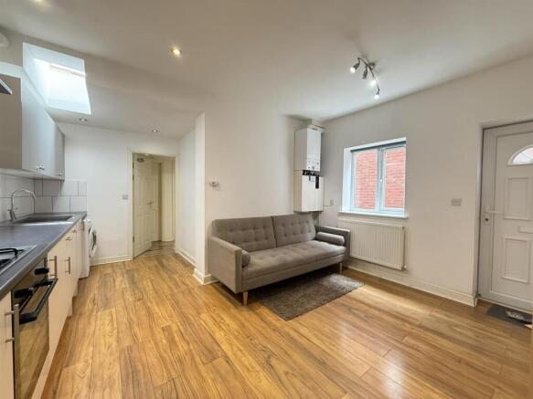 Living / Kitchen